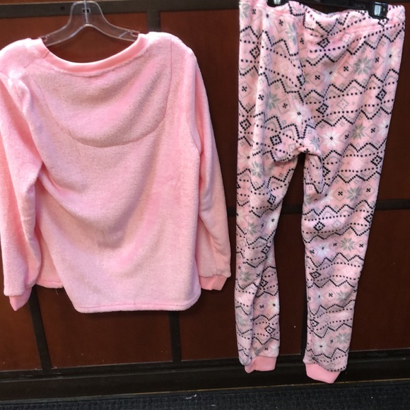 Women’s Poly Long Sleeve Two Piece Set - Picture 2 of 5
